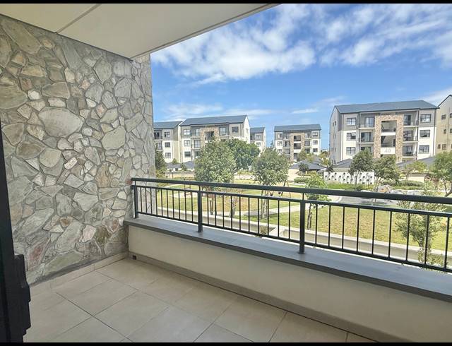 2 BEDROOM APARTMENT FOR SALE IN SANDOWN